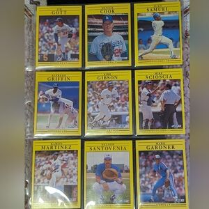 1991 Fleer Dodgers 7 New & Expos 2 - Nine Sports Cards - All New - Yellow